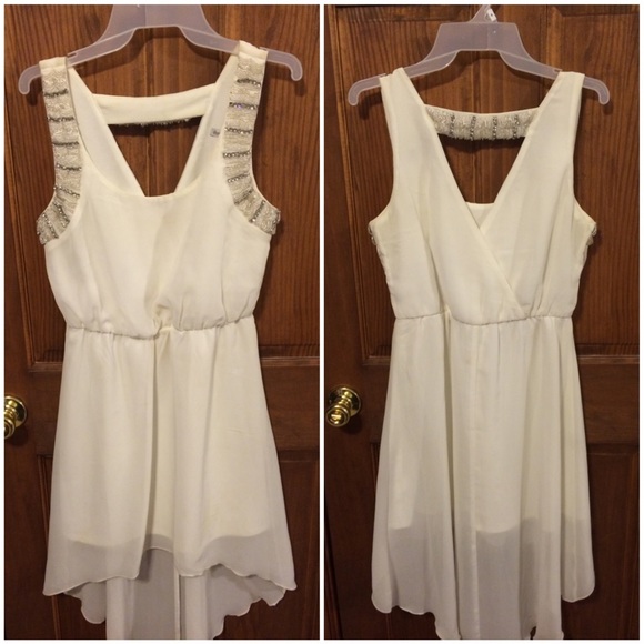 White stunning high low dress