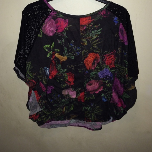 Shirt - Picture 4 of 4