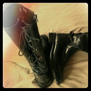 Liz Claiborne black corset style boots