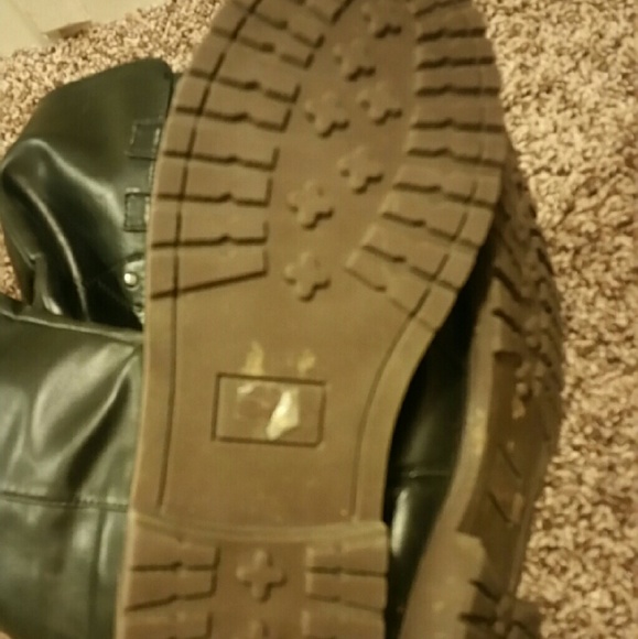 Boots - Picture 4 of 4