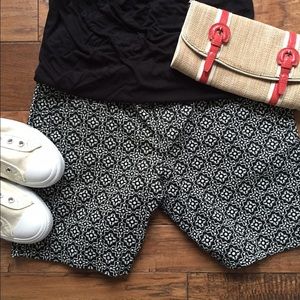 Cute Old Navy Black and White Printed Shorts