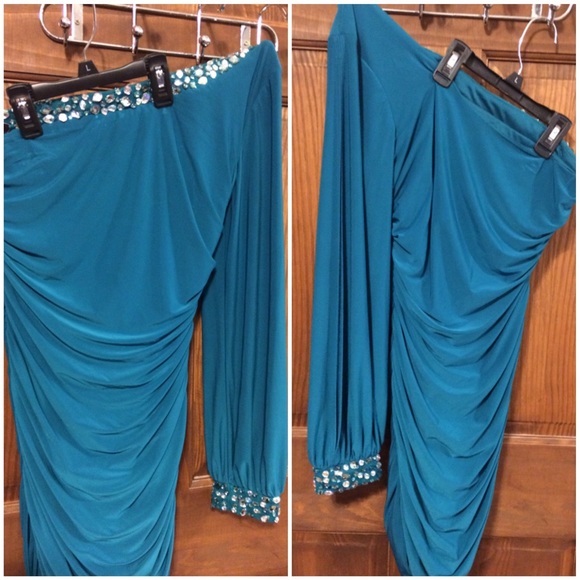 Blue one shoulder long sleep dress