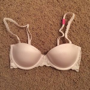 White Victoria secret bra 32B