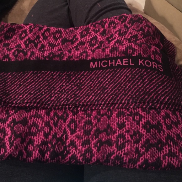 Michael kors scarf