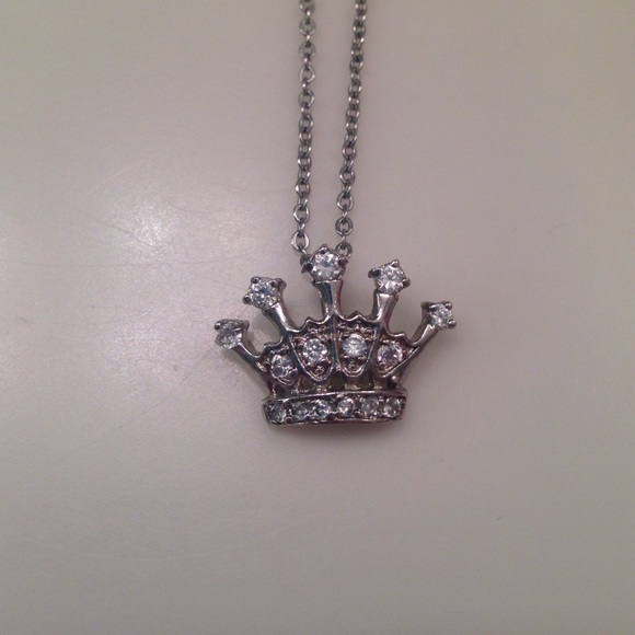 Cookie Lee silver princess crown necklace