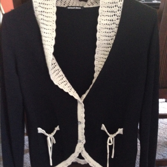 Beautiful sweater - Picture 1 of 1
