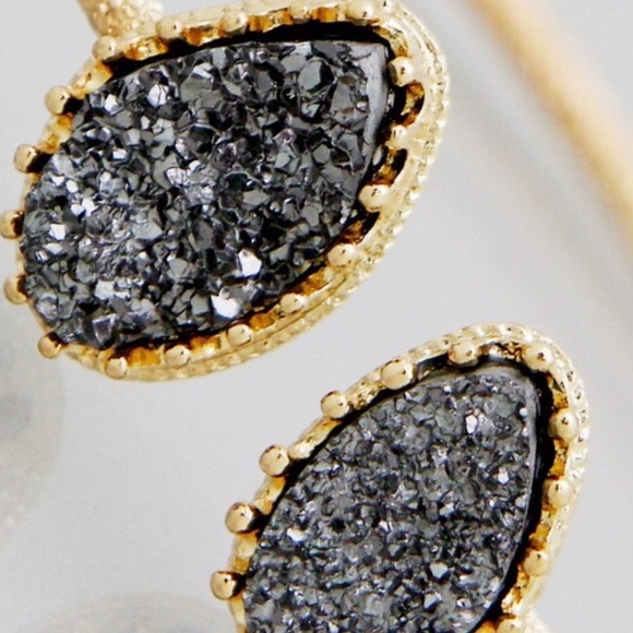 Faux grey Druzy cuff bracelet - Picture 2 of 2