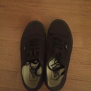 all black vans