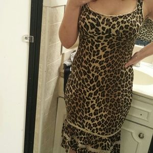 LAST CHANCE - Leopard Print Midi Dress