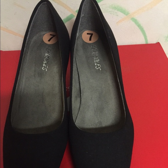 Shoes - Picture 2 of 2