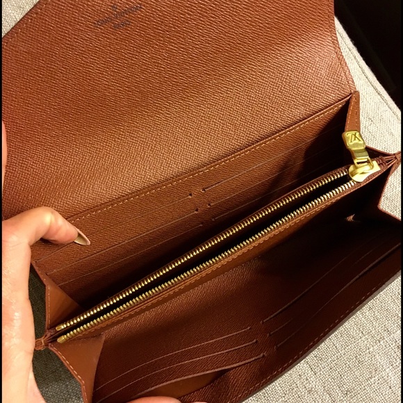 🎀SOLD🎀 Authentic Louis Vuitton Sarah Wallet 💗 - Picture 3 of 4