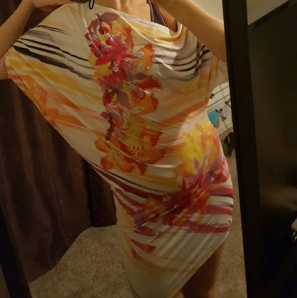 Shiny assymetrical dress - Picture 1 of 2