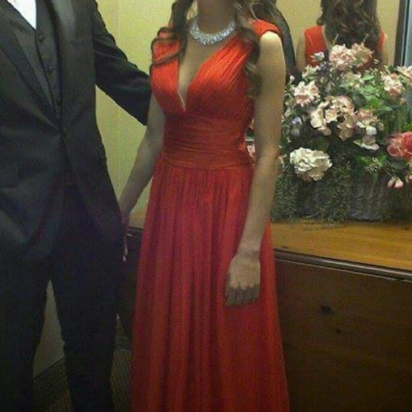 Red Formal/Prom/Pageant Dress - Picture 2 of 4