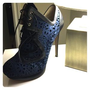 Stunning Nicholas Kirkwood silk lace up booties Stunning Nicholas Kirkwood silk lace up booties