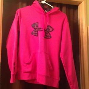 Under armour pullover
