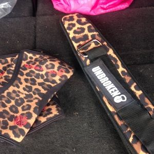 Unbroken Velcro weight lifting belt Crossfit