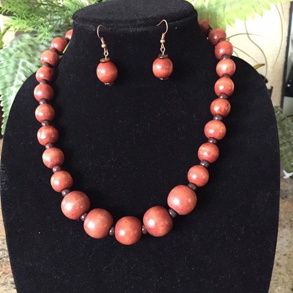 Reduced ❤️wooden necklace and earrings.❤️