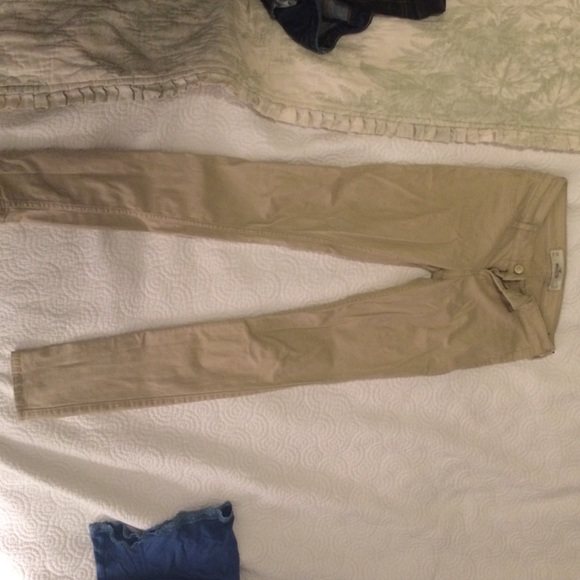 Hollister khaki jeggings