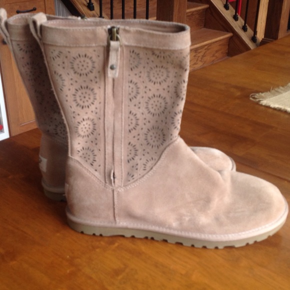 Ugg Chestnut Hi Lo Perf Boots