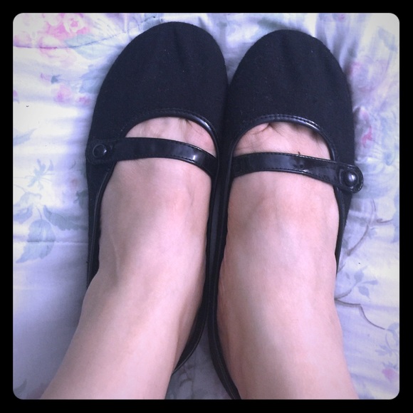 Doll shoes