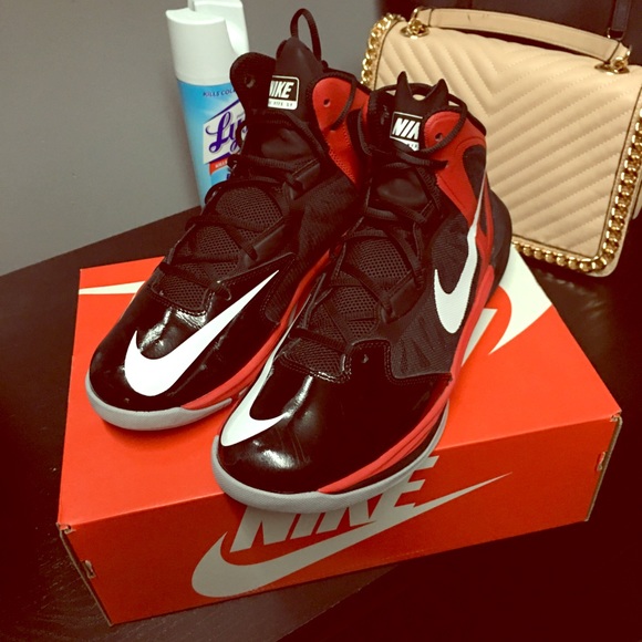 NEW NIKE PRIME HYPE