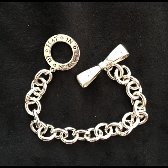 Bow bracelet