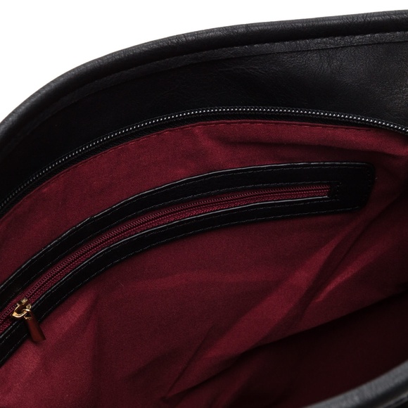 🌟SALE!🌟Vegan Leather Black Fringe Bag - Picture 3 of 3