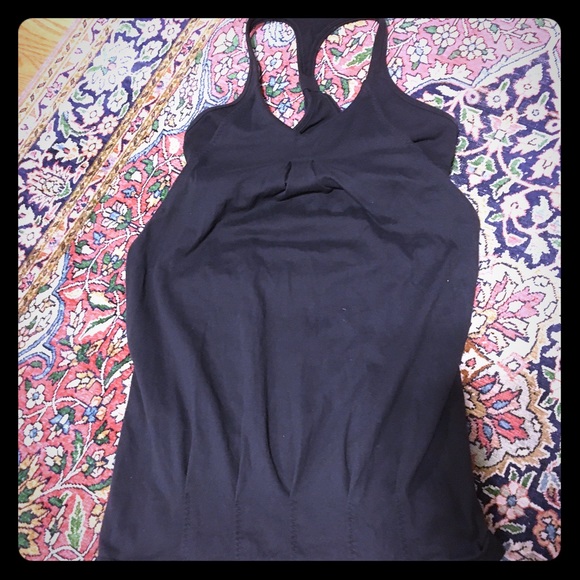 Lulu lemon black tank top, like new condition!