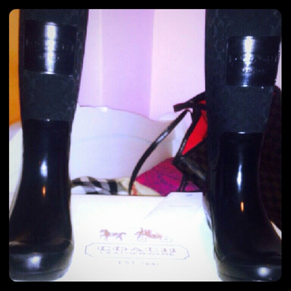 Rain boots coach