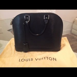 Louis Vuitton Alma PM