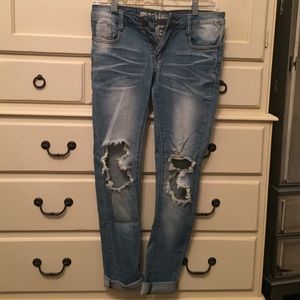 Knee Cut-Out Jeans
