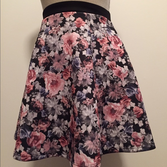 Woman's multicolor floral skirt