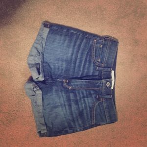 High wasted Hollister shorts