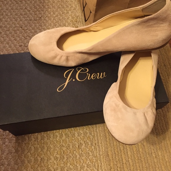 Sold! J Crew Cece suede ballet flats sandy brown S - Picture 2 of 4
