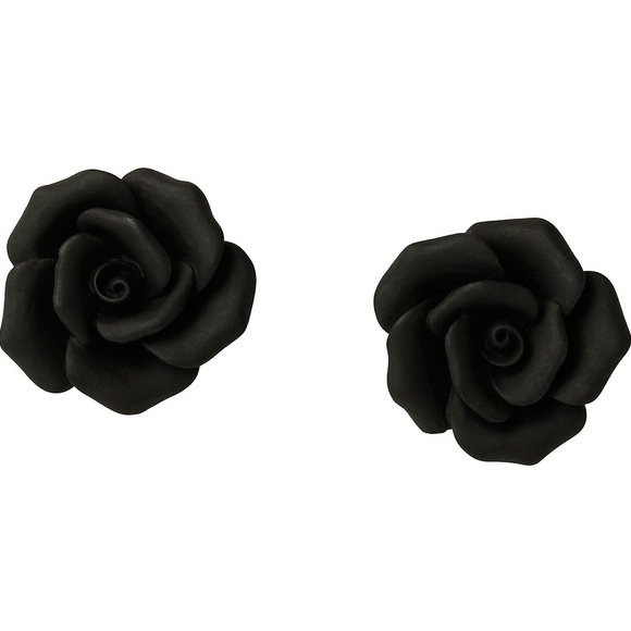 Hot topic Black Rose Earrings!💕