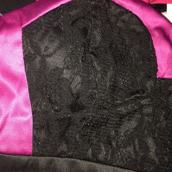 Lace strapless - Picture 2 of 2
