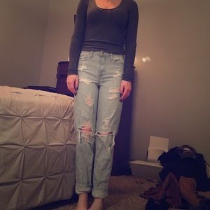 Light Hollister boyfriend jeans