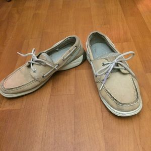 Sperry topsider