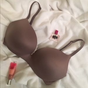 Victoria's Secret Plunge Bra 32DD