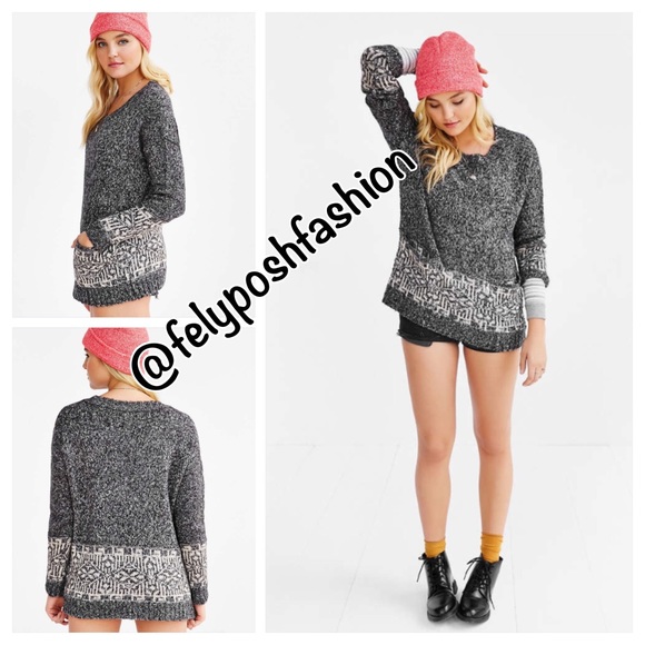 Urban Outfitters Patterned Pocket Pullover - Picture 1 of 1