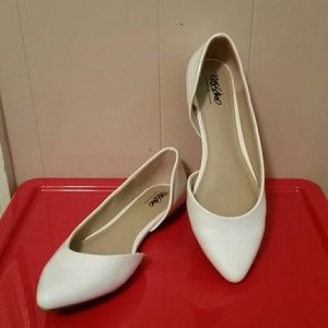 Mossimo point leather flats FINAL PRICE!
