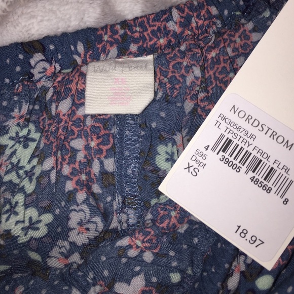 Cheap skirt! - Picture 3 of 3