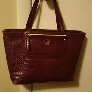 Tommy Hilfiger Purse Excellent condition