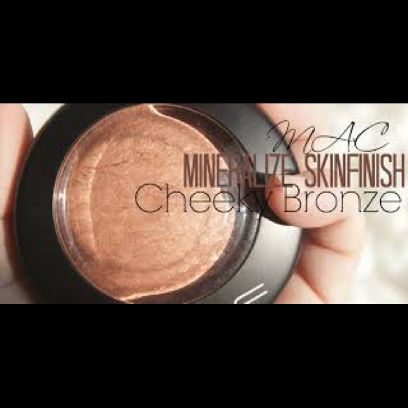 MAC Mineralized SkinFinish Cheeky Bronze