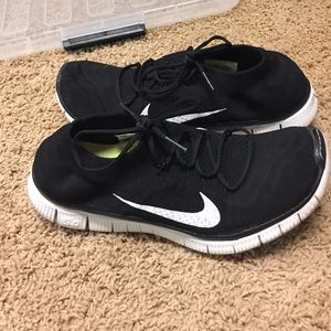 Nike free 5.0 black