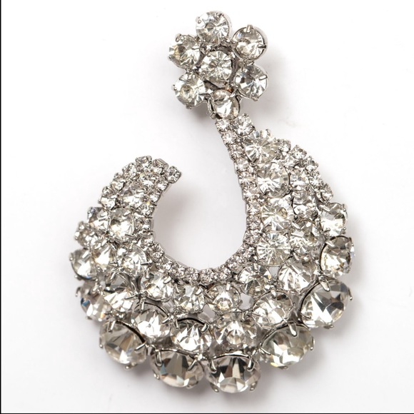 🎉🎉Hp🎉🎉Sophisticated push back Earrings - Picture 3 of 6