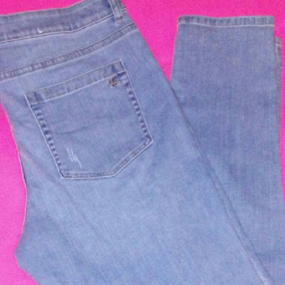 Never worn Vince Camuto jeans