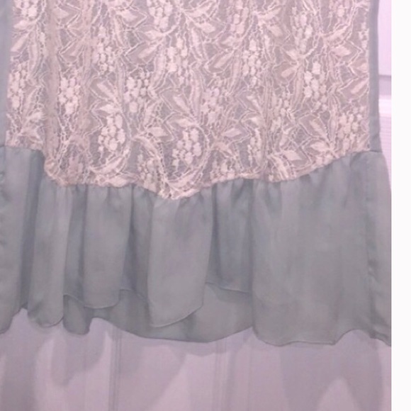 Lace sheer top - Picture 2 of 5