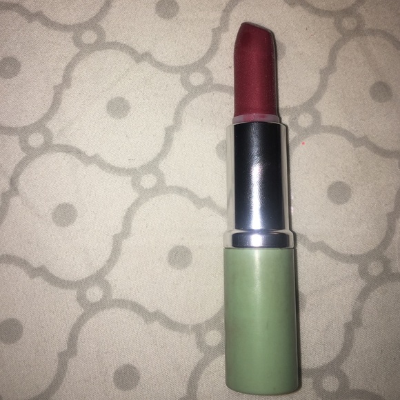Clinique lipstick in all heart