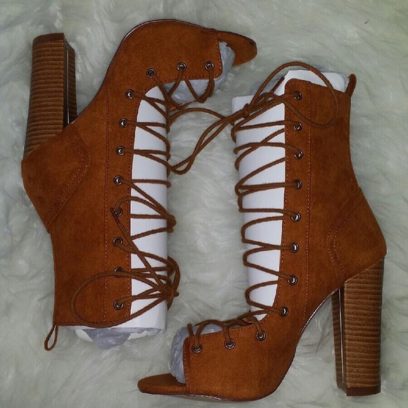 Khloe Chunky Heel Bootie SOLD - Picture 2 of 4